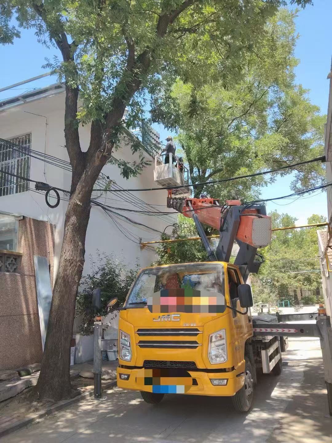 秀英区高空作业车能吊装重物吗？最大承载多少公斤？